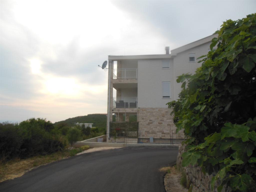 Apartment Vila Mirela Кримовица Экстерьер фото