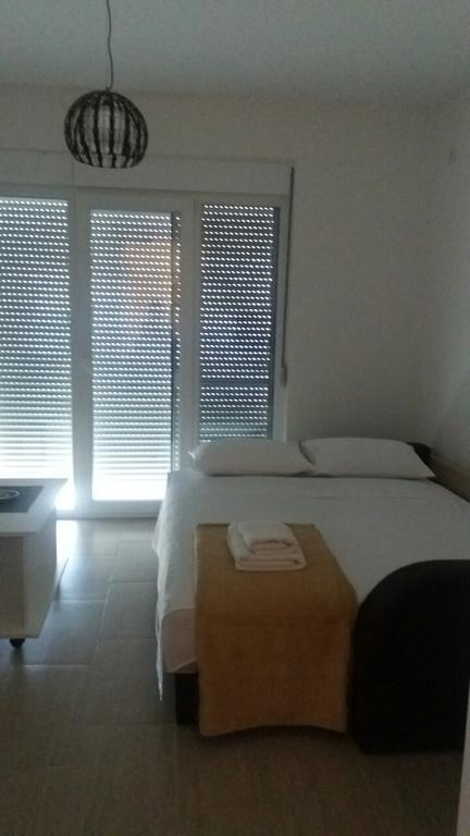 Apartment Vila Mirela Кримовица Экстерьер фото