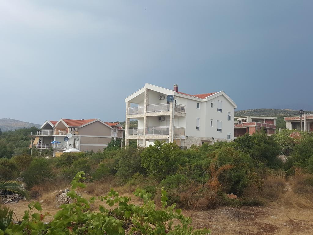 Apartment Vila Mirela Кримовица Экстерьер фото